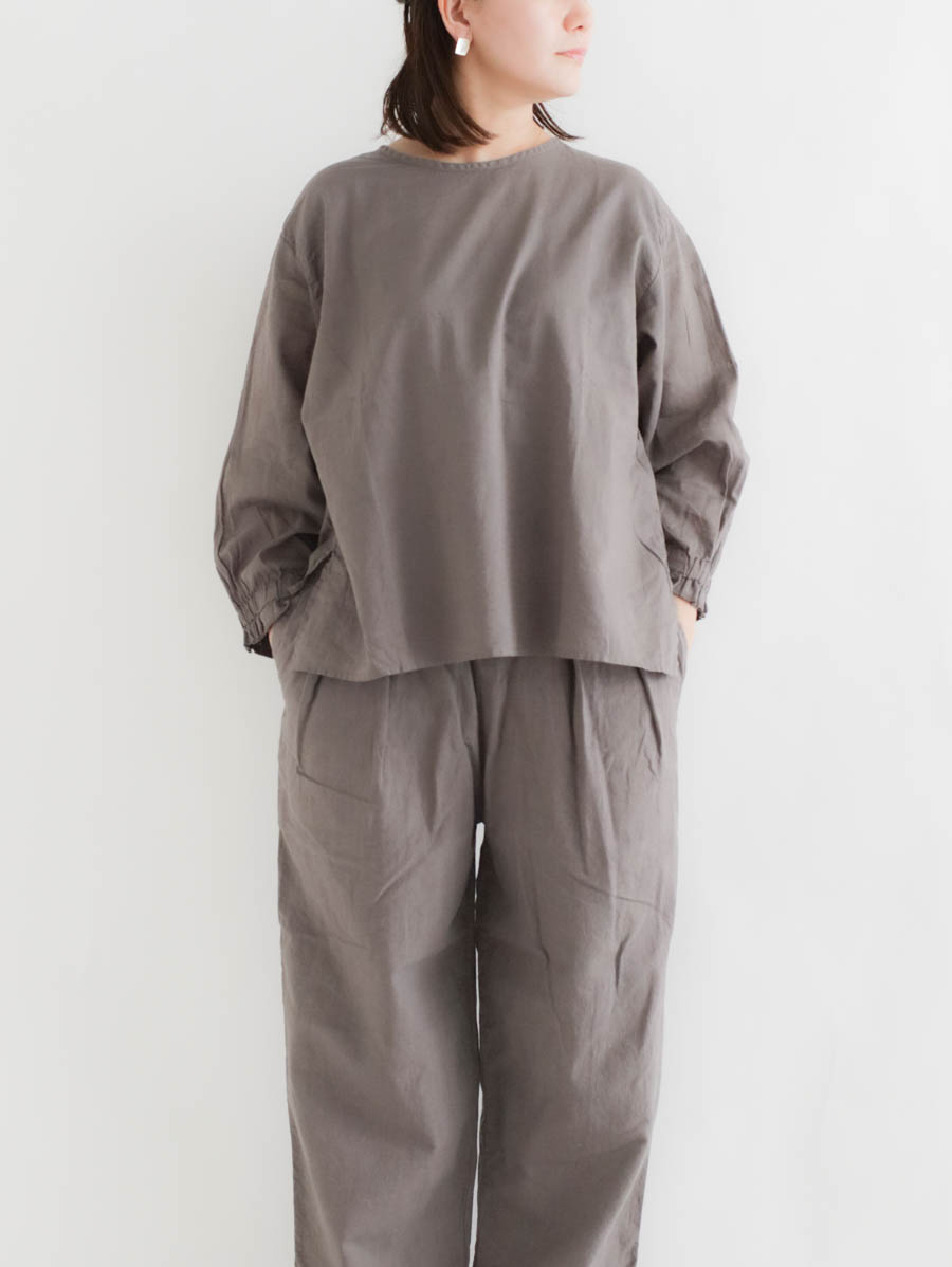 ARTE POVERA アルテポーヴェラ リネン&コットン製品染クルーシャツ（ネンドグレー） メイン画像