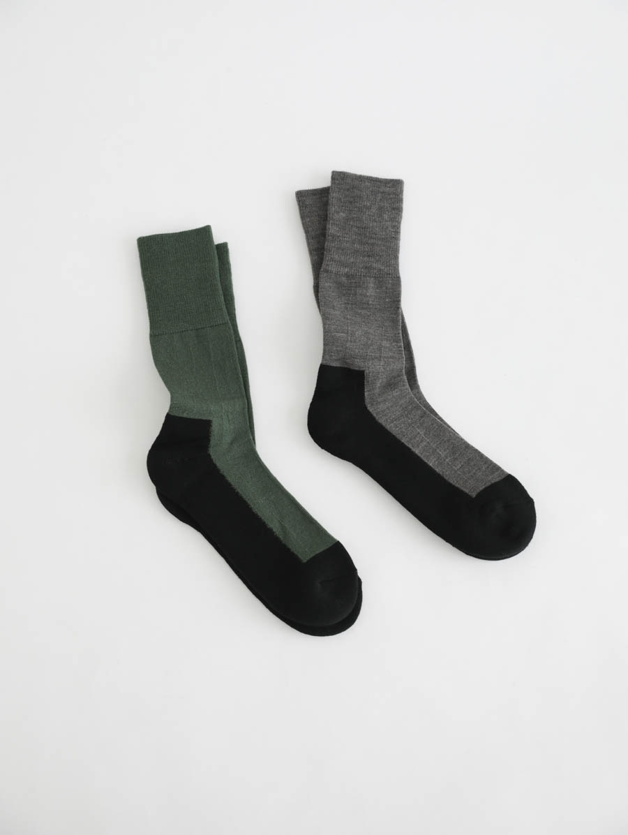 ENDS and MEANS エンズアンドミーンズ ウールソックス メイン画像