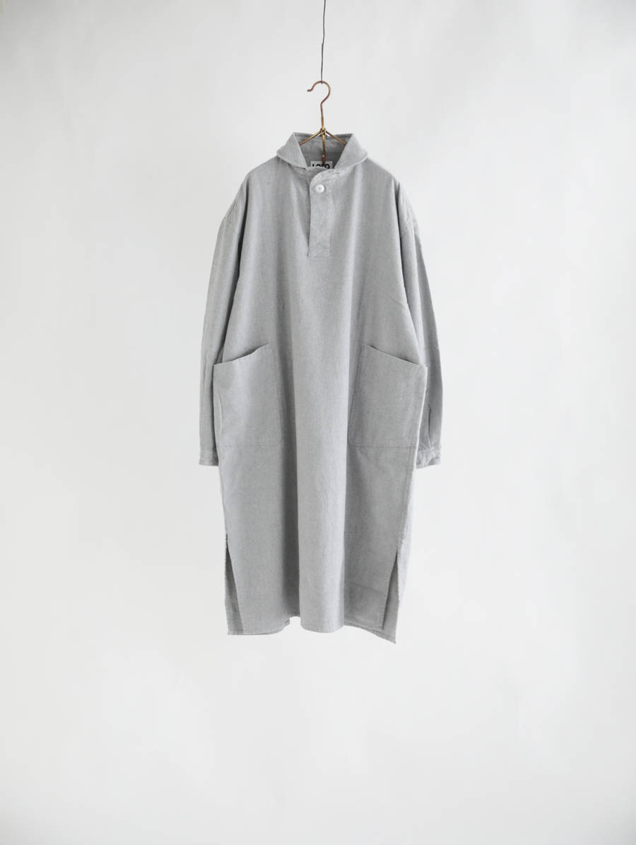 LOLOLIKE ロロライク 定番プルオーバー型ビックシャツワンピース（ブラック） メイン画像