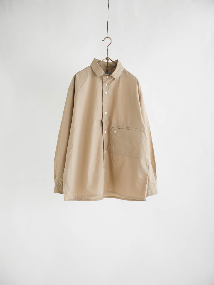 nisica ニシカ レギュラーカラーシャツ(ベージュ) メイン画像