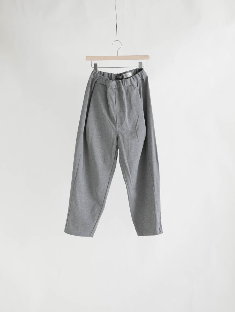 STILL BY HAND スティルバイハンド ツイストジャージーパンツ（グレー） メイン画像