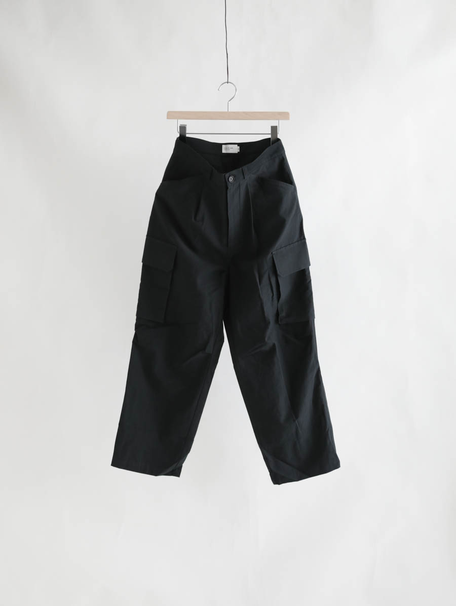 STILL BY HAND スティルバイハンド 6ポケットモールスキンカーゴパンツ（ダークグリーン） メイン画像