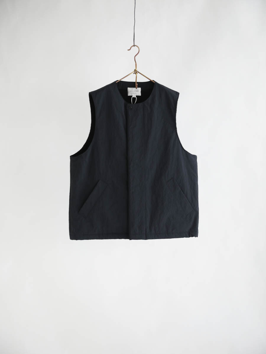 STILL BY HAND スティルバイハンド ナイロンボアベスト(ブラック) メイン画像